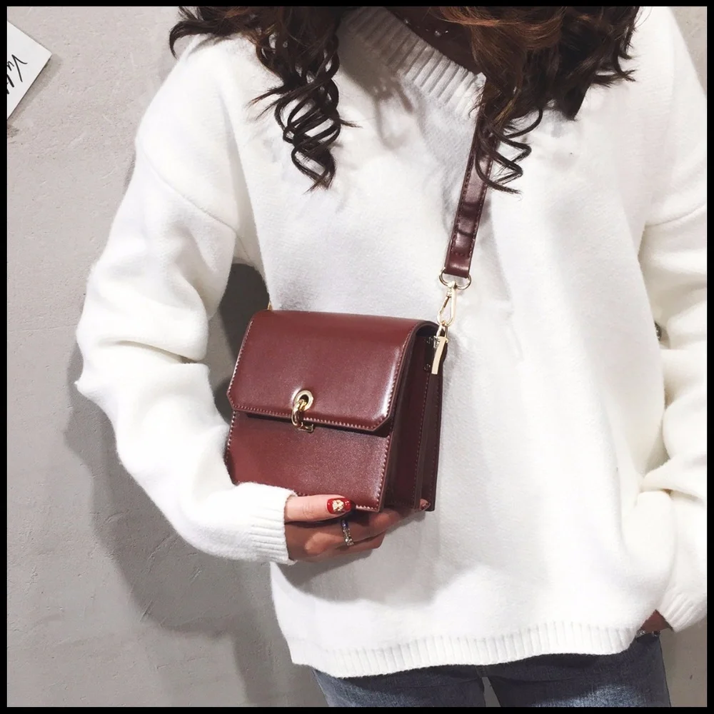 NEW ROME Crossbody / Shoulder Bag - Picture 2 of 8